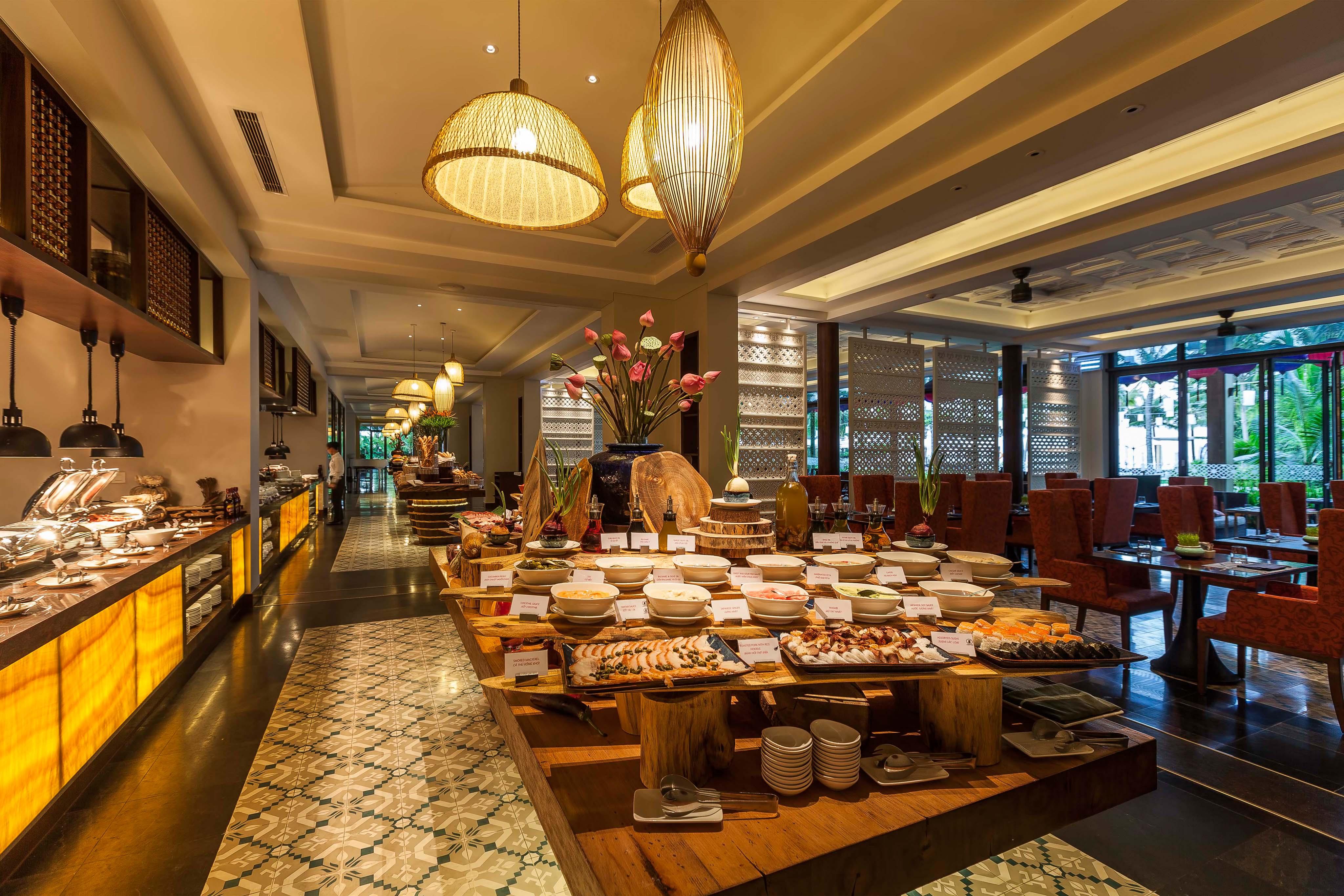 Salinda Resort Phu Quoc - Sparkling Wine Breakfast Εξωτερικό φωτογραφία The buffet at the hotel's restaurant