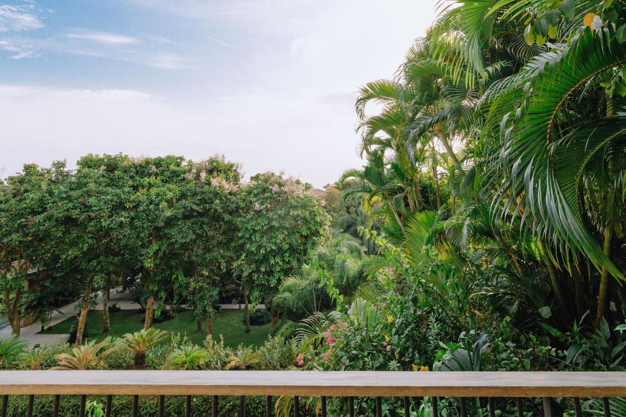 Salinda Resort Phu Quoc - Sparkling Wine Breakfast Εξωτερικό φωτογραφία View of the gardens from the house